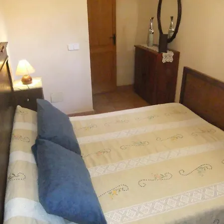 Yupihome Son Rossinyol בית נופש *